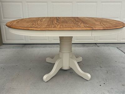 Round Oak Dining Table With Removable Leaf