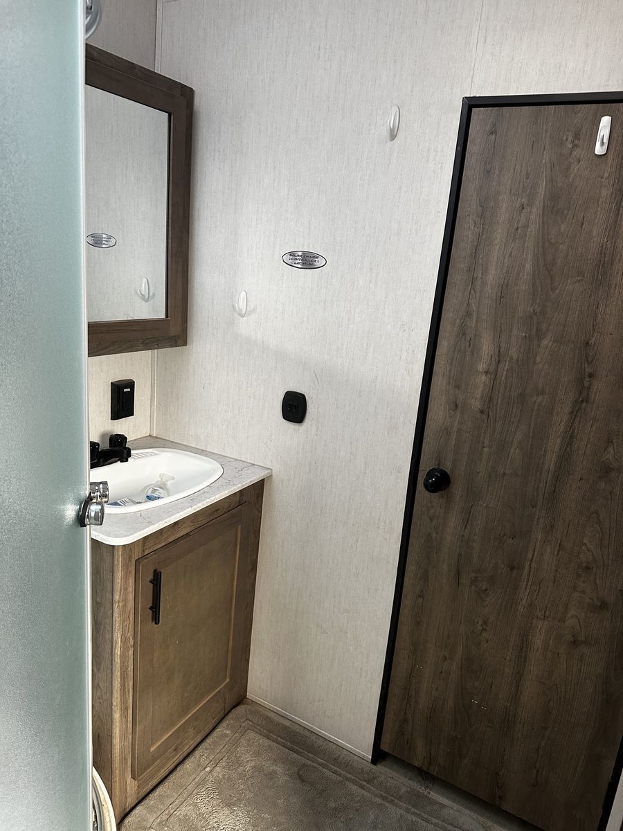 Main image 13