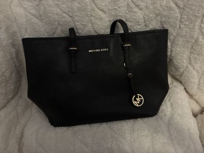 Micheal Khors purse