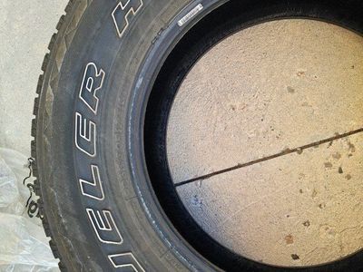 BARGAIN: One Bridgestone Dueler HL Alenza plus 265 70 R17