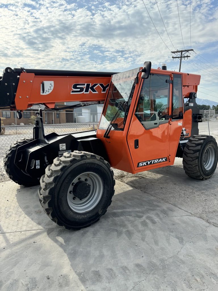 SkyTrak Telehandler for Rent 6042 - 6k Pound Lifting with 44 Foot Reach