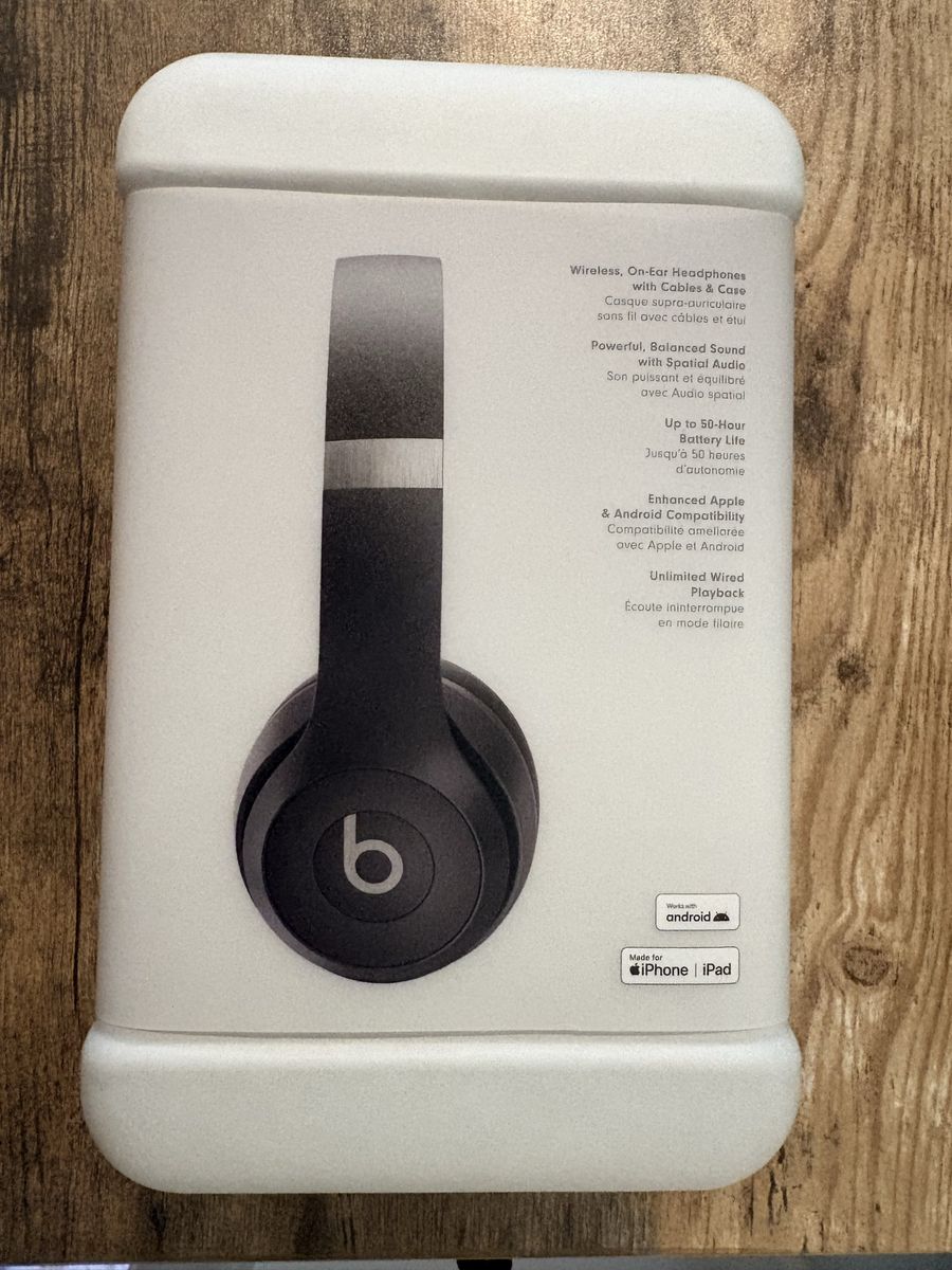 Beats Solo 4 Wireless On-Ear Headphones - Matte Black (New in Box)