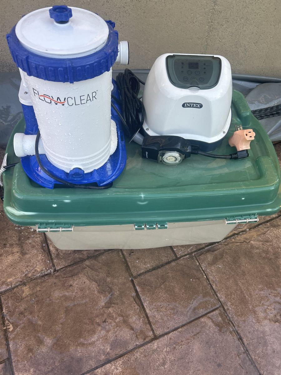 Intex Flowclear Above Ground Pool Filter Pump & Saltwater System Combo