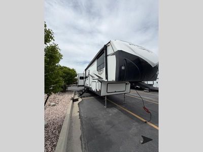 2022 Shasta RVs Phoenix 355FBX