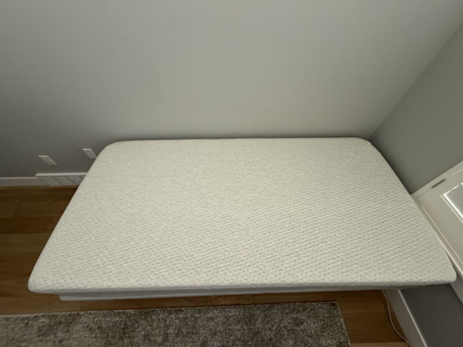 Main image 9