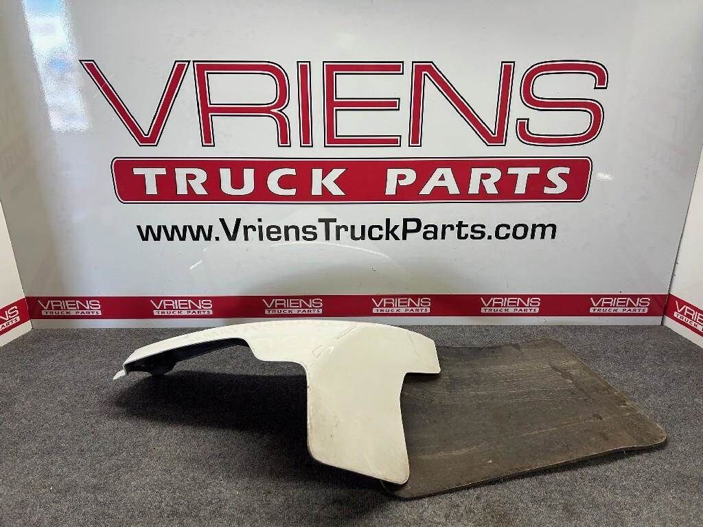 Peterbilt Right Fender Extension for a Peterbilt 579