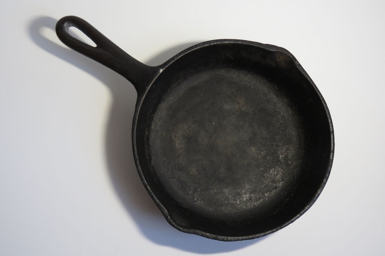 Vintage Cast Iron Skillet 8” 