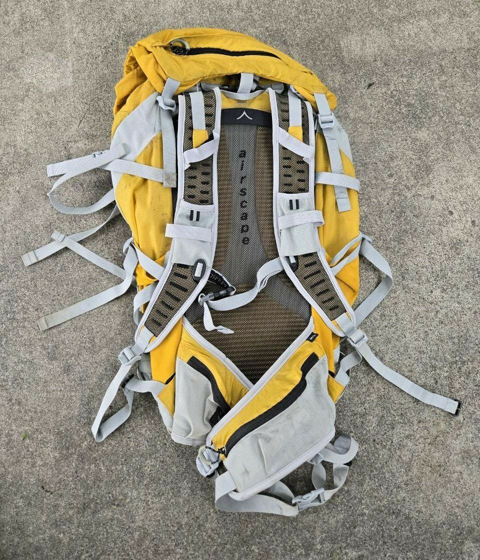 Main image 6