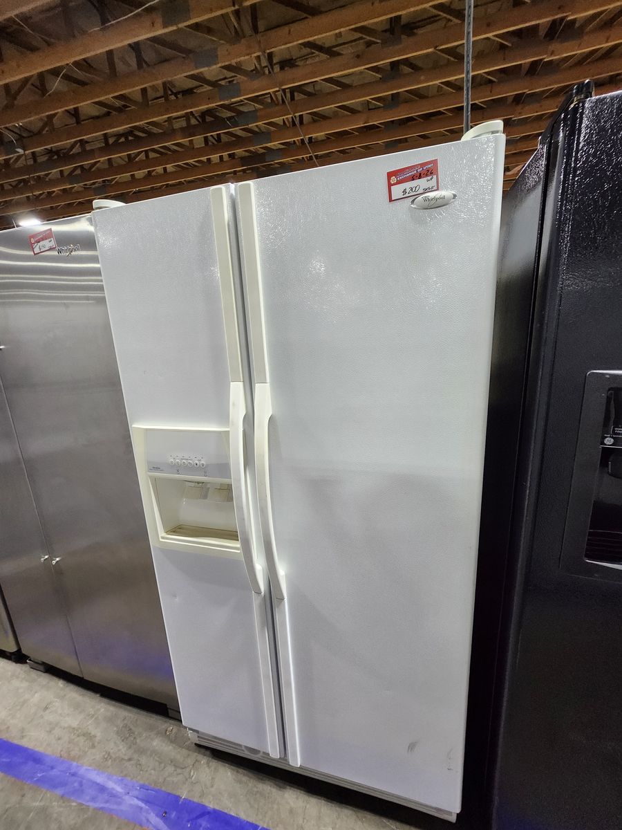 NICE WHIRLPOOL SIDE BY SIDE FRIDGE! W-WARRANTY