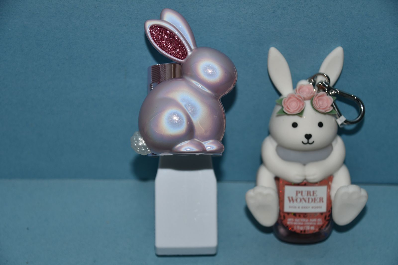 BATH & BODY WORKS BUNNY WALLFLOWER PLUG (CLEAN) + BUNNY HAND SANITIZER HOLDER with SANITIZER (CLEAN) ~ BOTH FOR $5