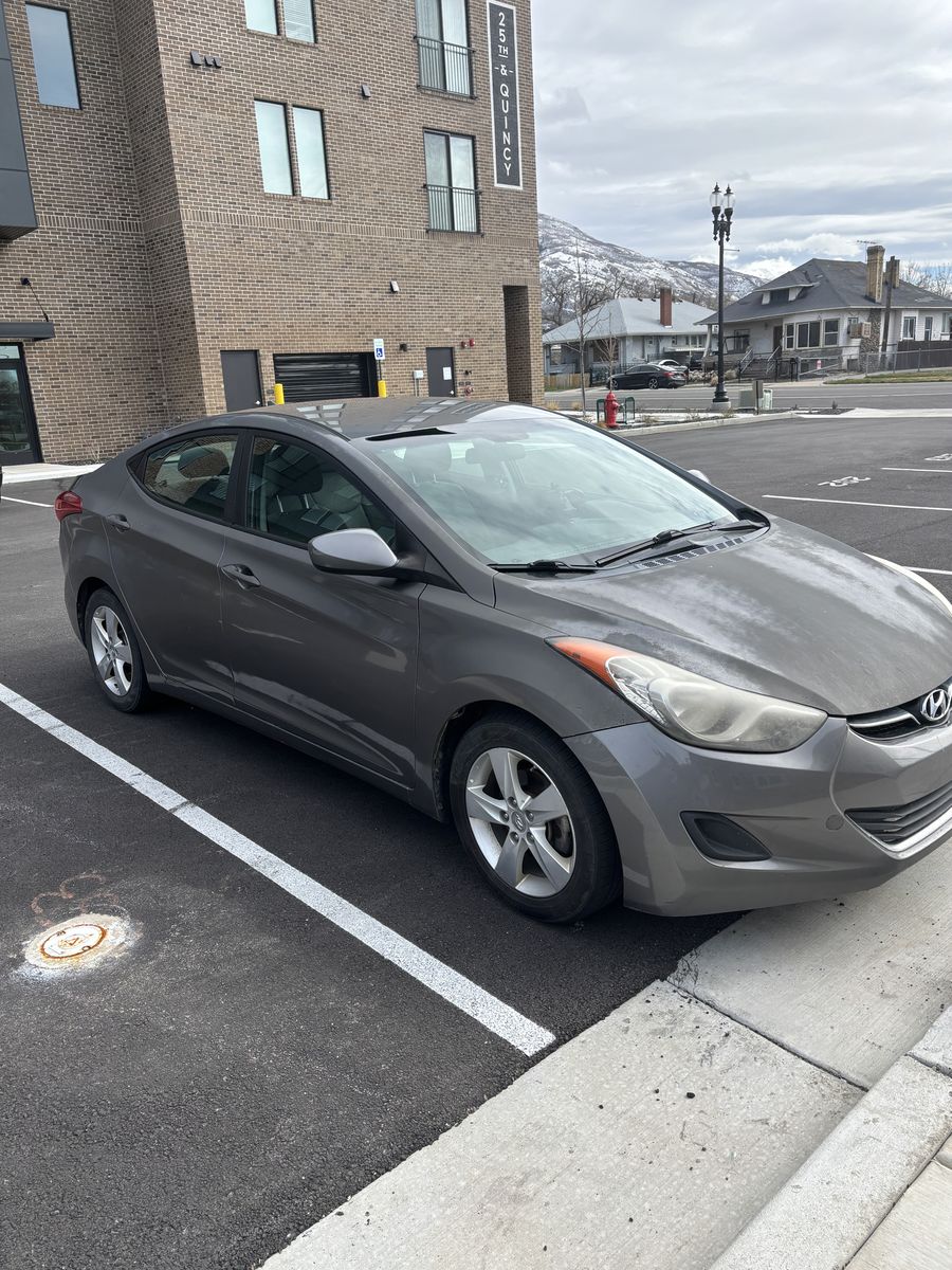 2013 HYUNDAI ELANTRA