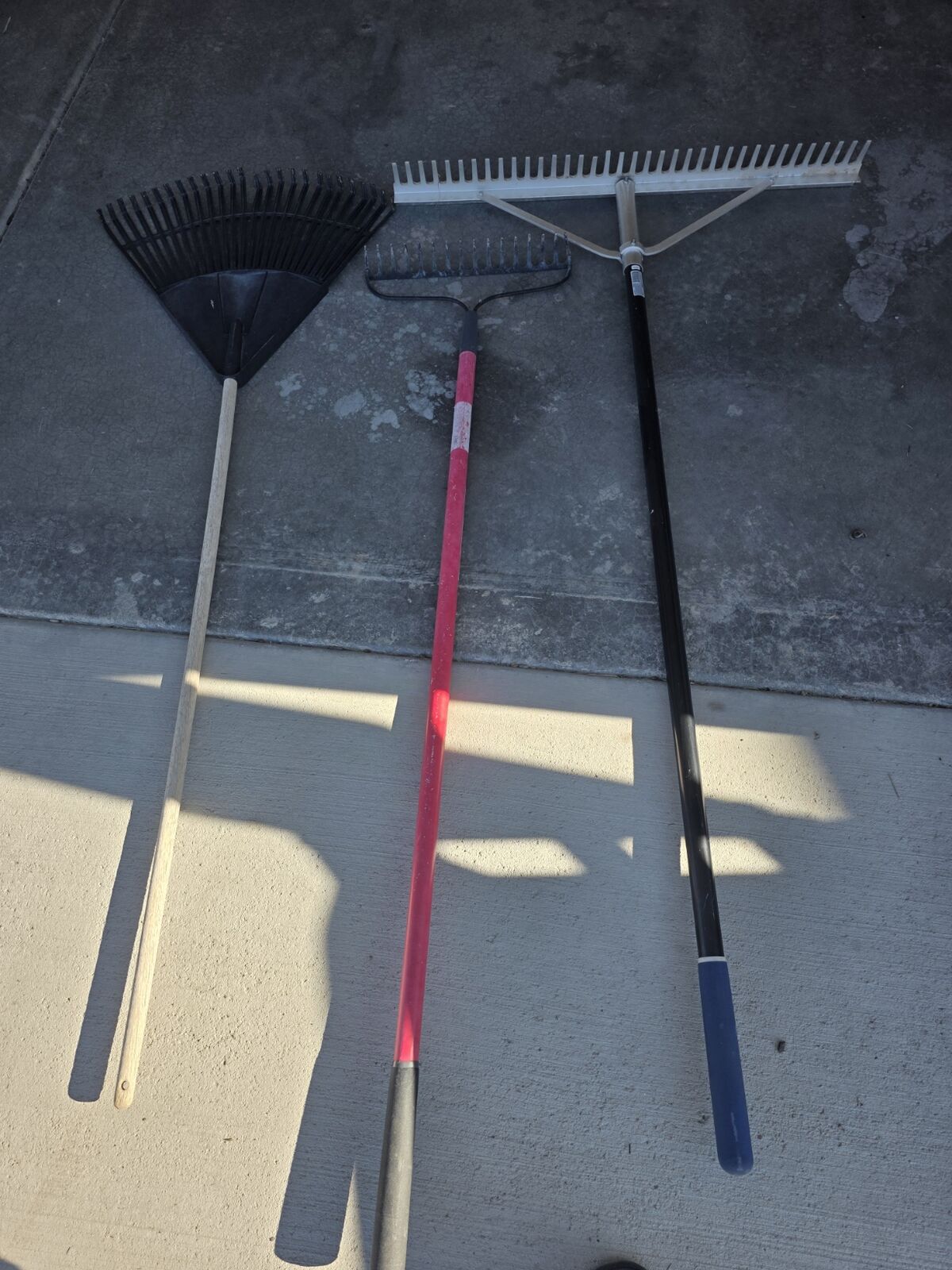 Rakes - Leaf, Rock, Landscaping