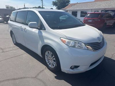 2017 Toyota Sienna XLE 8-Passenger