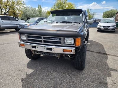 1986 TOYOTA PICKUP Deluxe