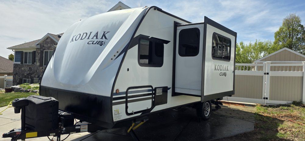 2021 196bh Kodiak Cub