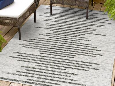 5ft x 8ftJ ONATHAN Y Santa Monica Zolak Rug - MSRP $210