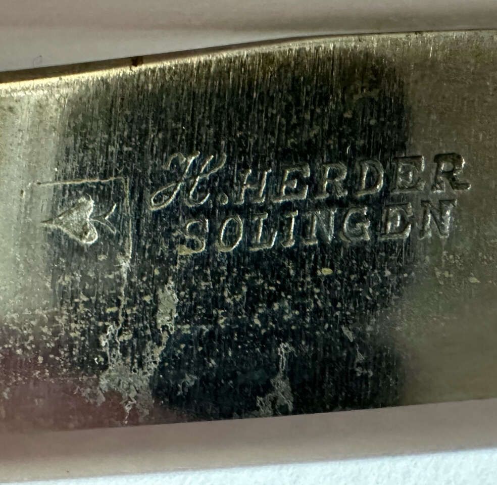 Main image 5