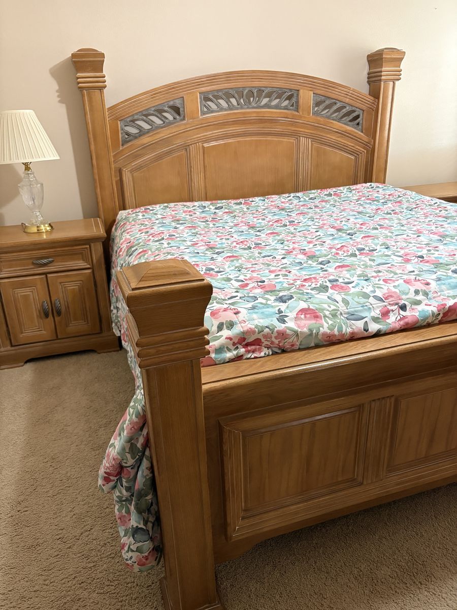 Beautiful Queen Wooden Bed Frame and Dresser Set with Ornate Headboard and Mirror