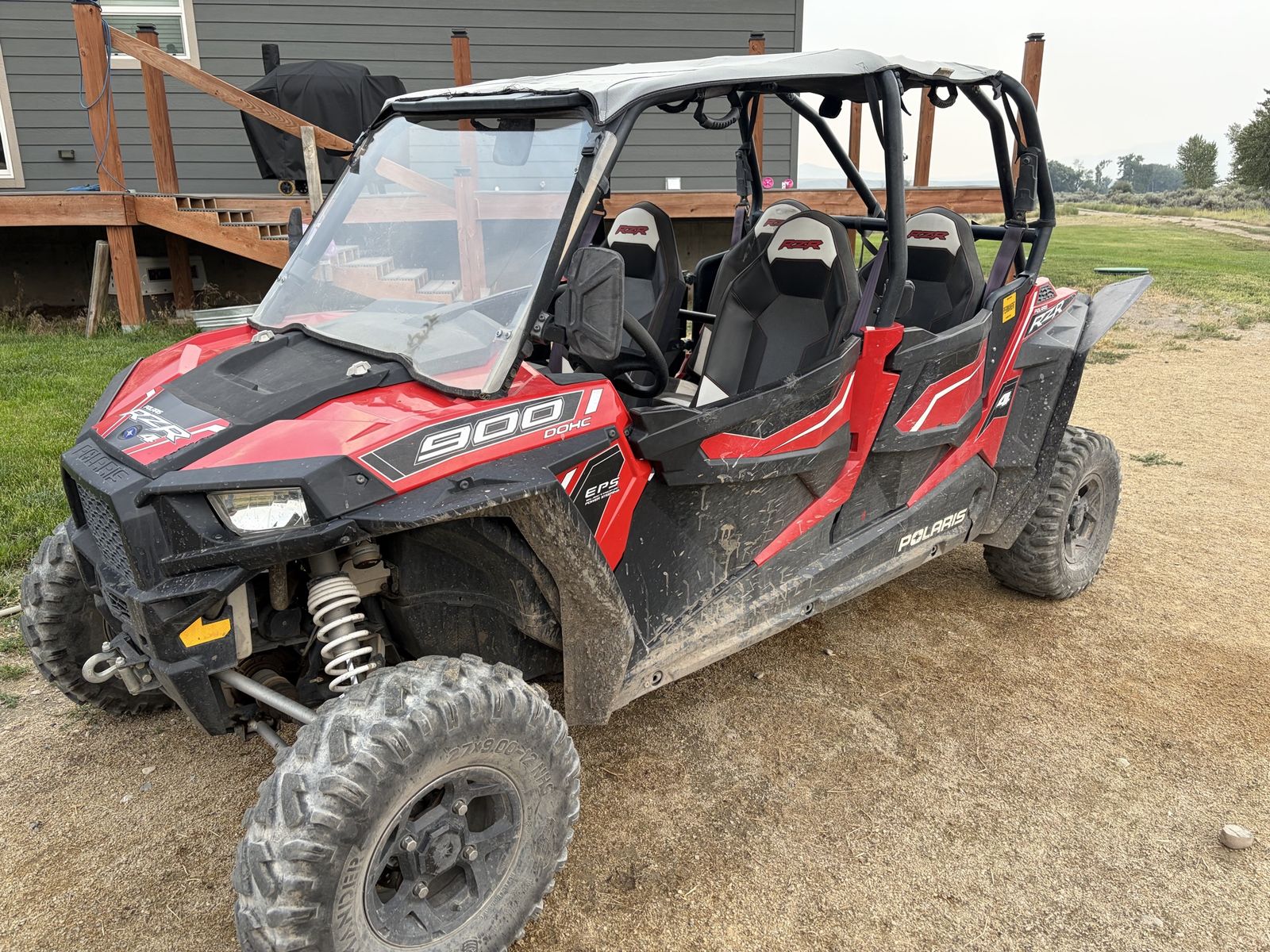 Polaris RZR 900 EPS 4-Seater UTV Side-by-Side - Red