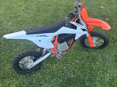 2022 KTM E-50