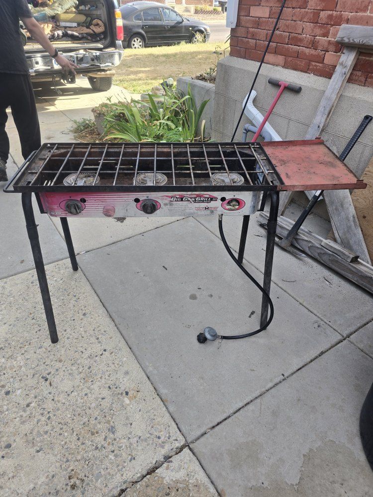 Camp Chef Big Gas Grill III 3-Burner Stove