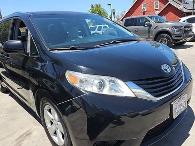 2017 Toyota Sienna LE 8-Passenger