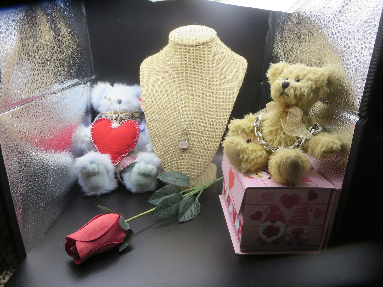 Beautiful sterling silver rose quartz pendant with 18" box necklace