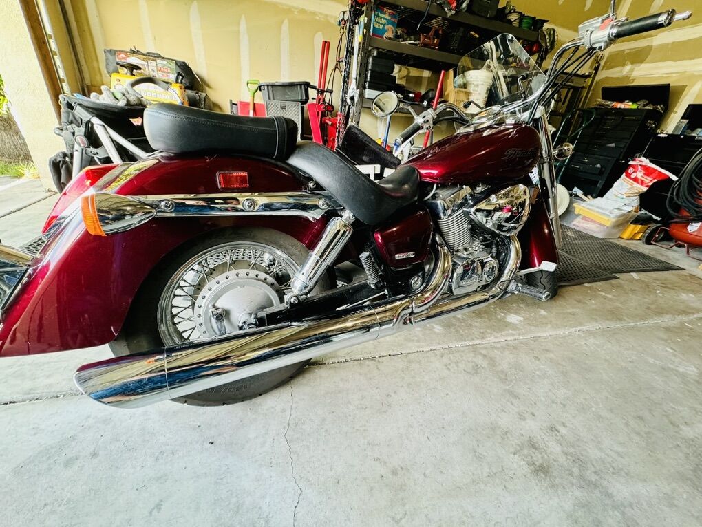 2004 Honda Shadow VT750- Low Miles, 16k