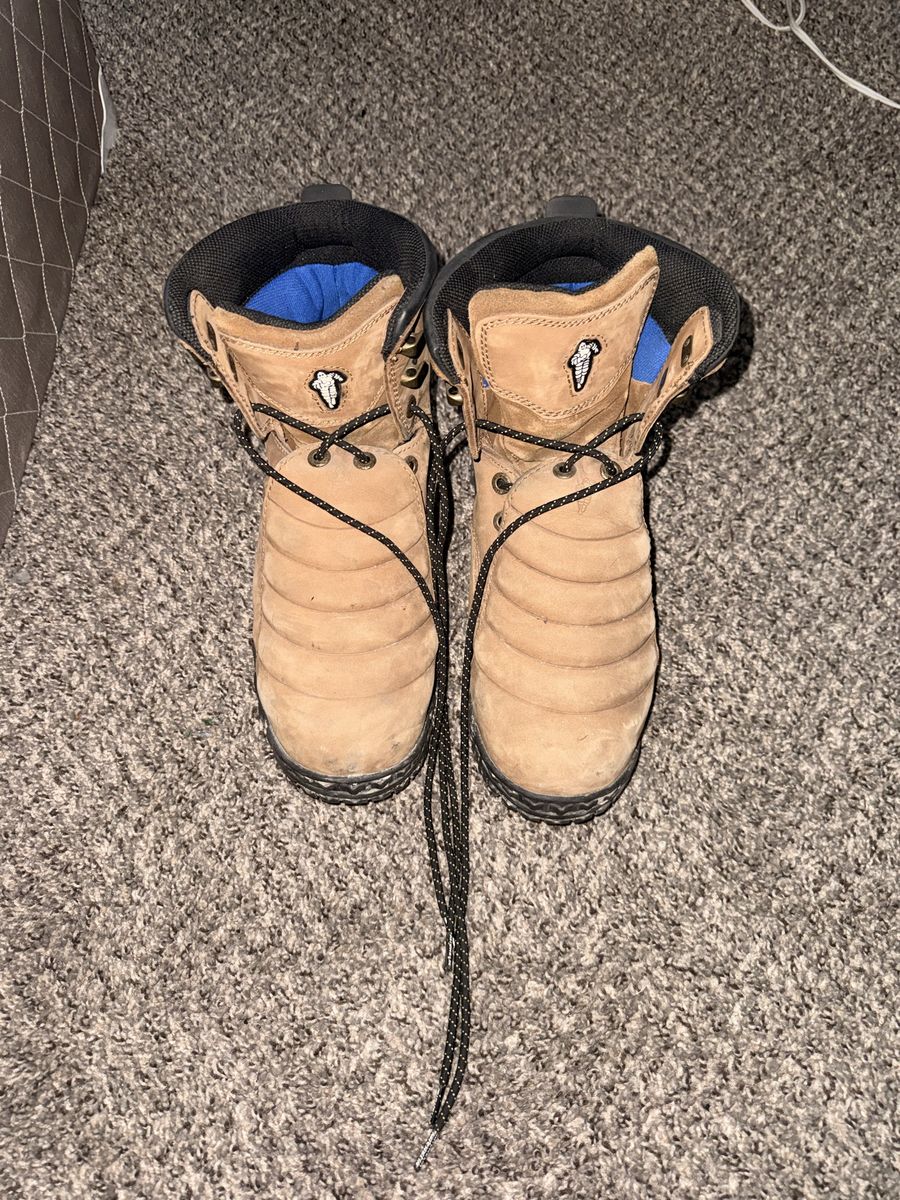Michelin Men's Tan Leather Work Boots - Size 11, Durable Traction, Blue Interior Lining
