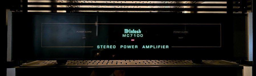 Macintosh MC 7100 Stereo Amp