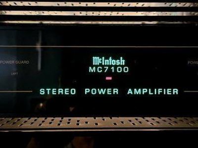 Macintosh MC 7100 Stereo Amp