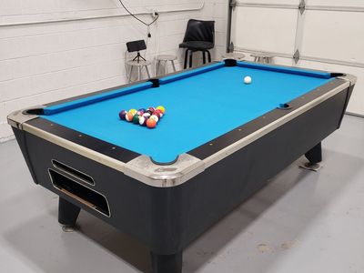 Dynamo Valley Bar Table
