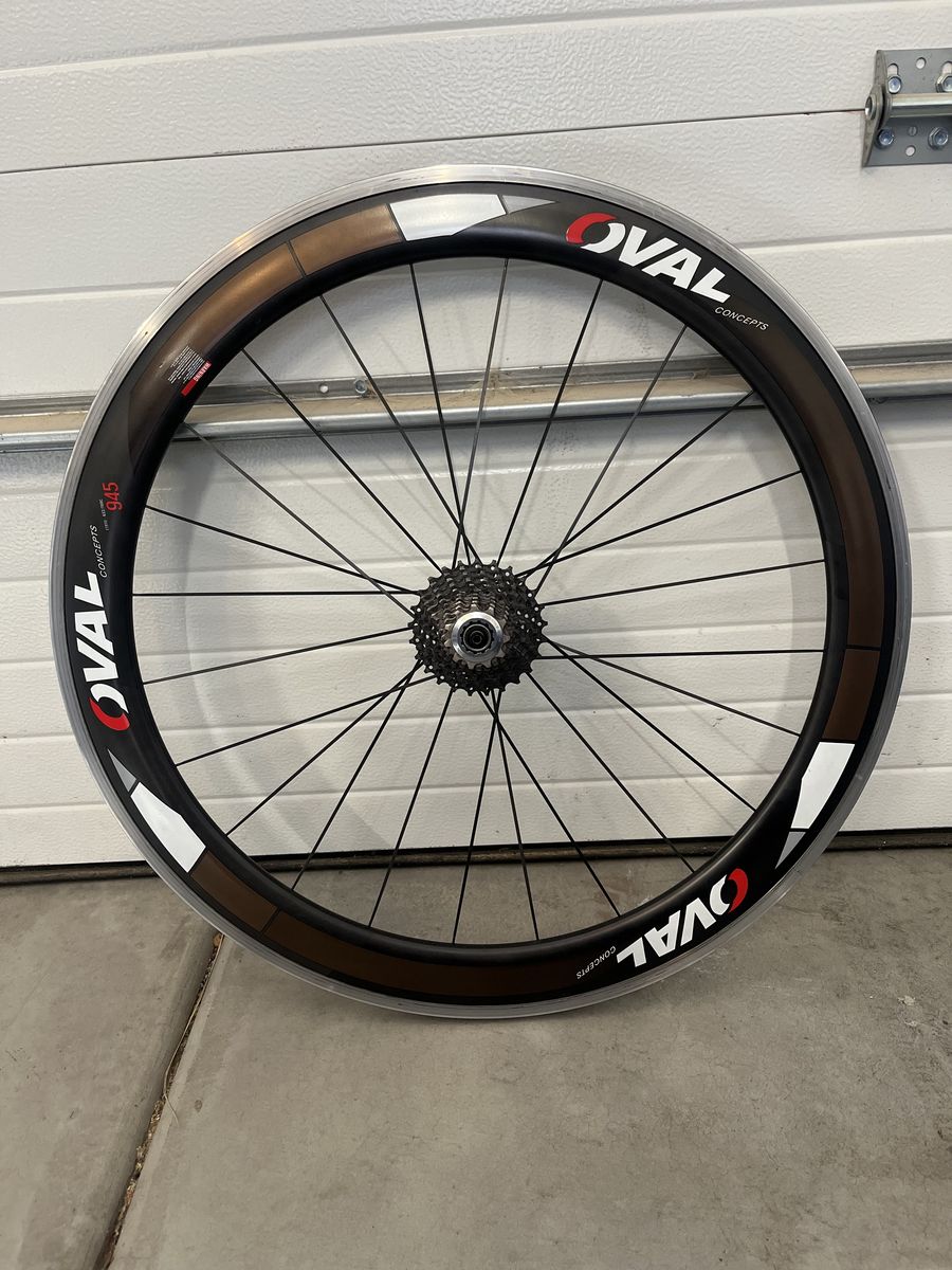 Oval Carbon Wheelset 