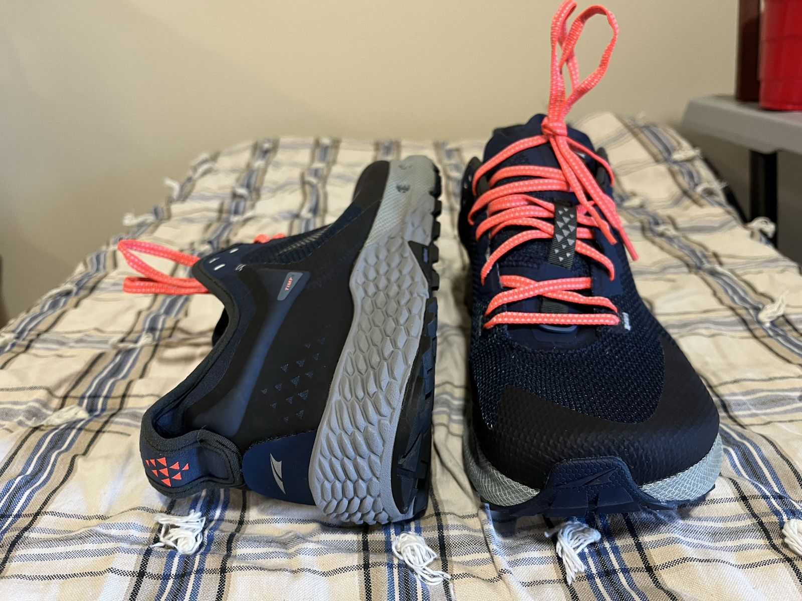 Men 10 Altra shoes