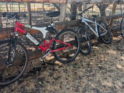Lots of bikes. GT RTS Full Suspension Mountain Bike Medium 18in Frame Syncros Handlebars Shimano Deore