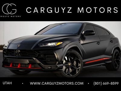 2022 Lamborghini Urus Base