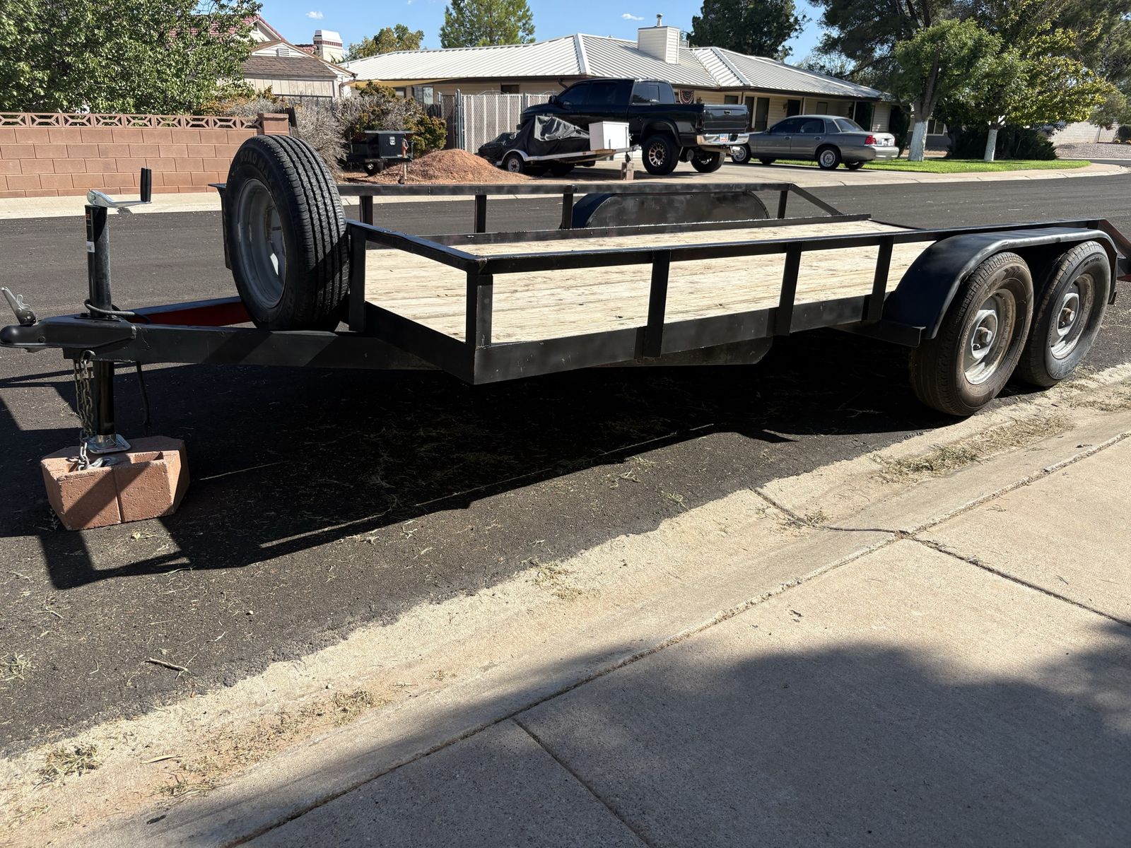 Tandem axle utility trailer