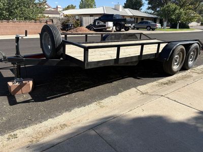 Tandem axle utility trailer