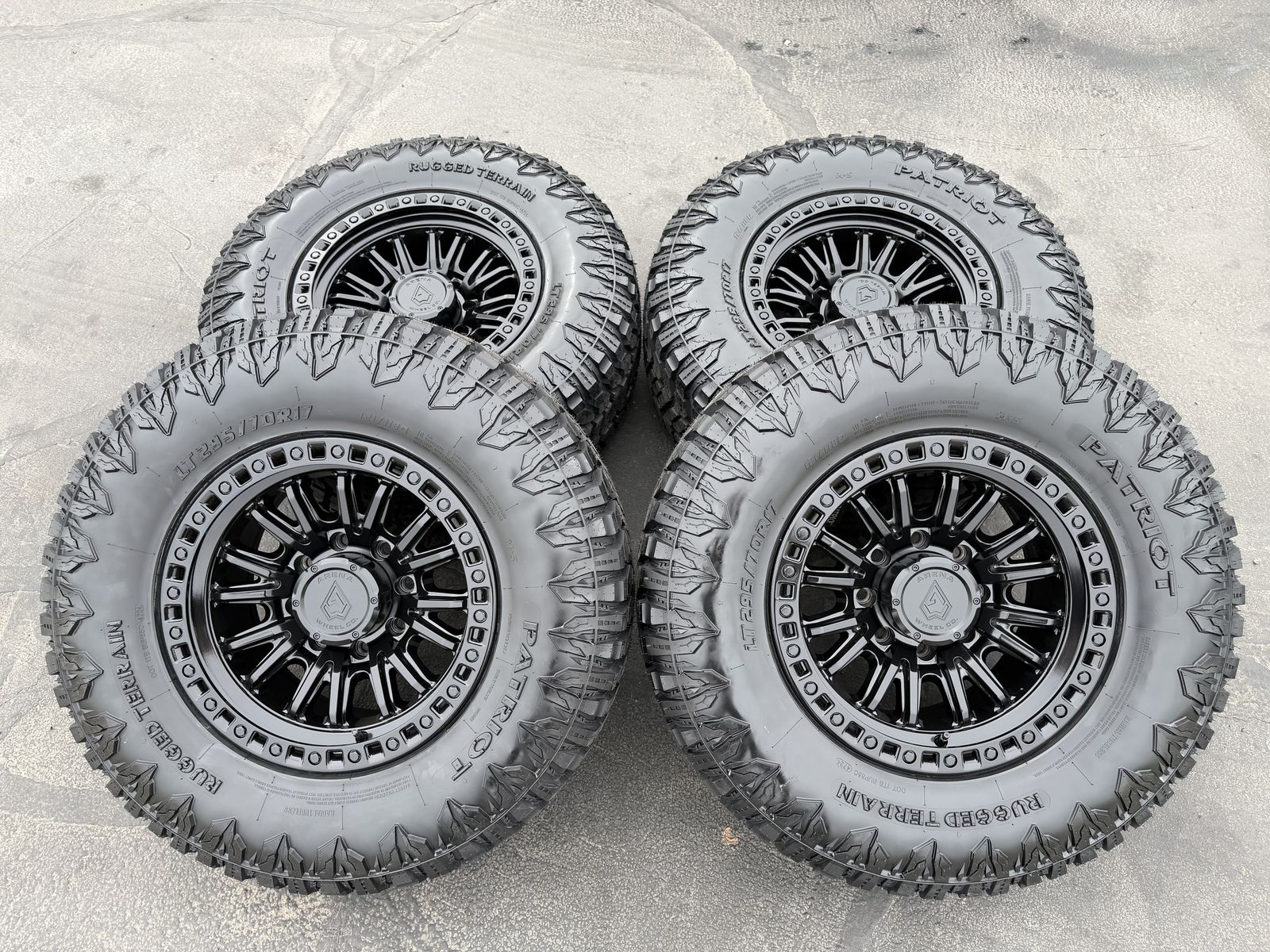 New LT295/70r17 RT Black Arena Mission 8x6.5 Ram