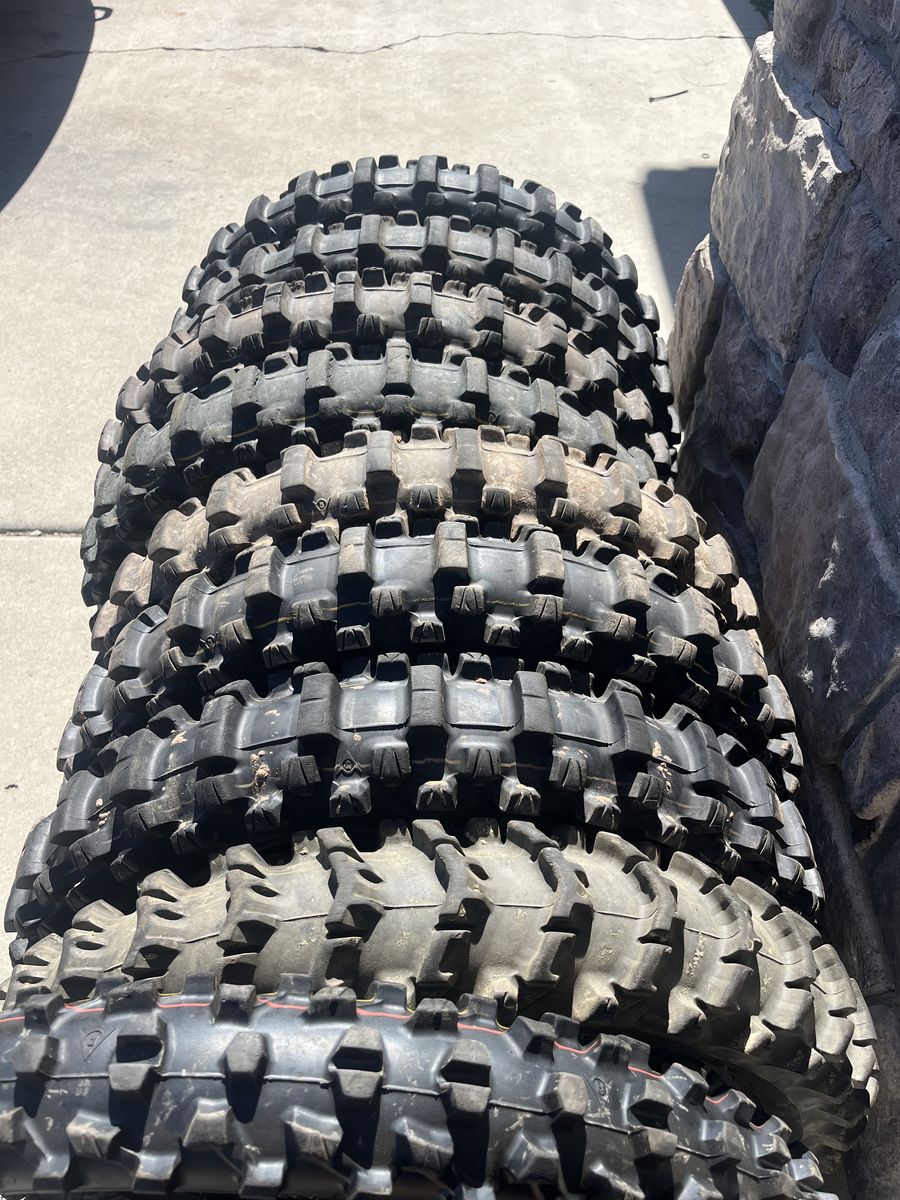 Dirt Buke Tires