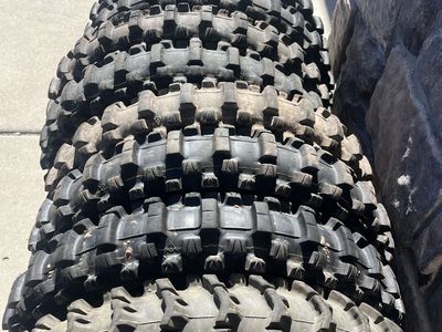 Dirt Buke Tires