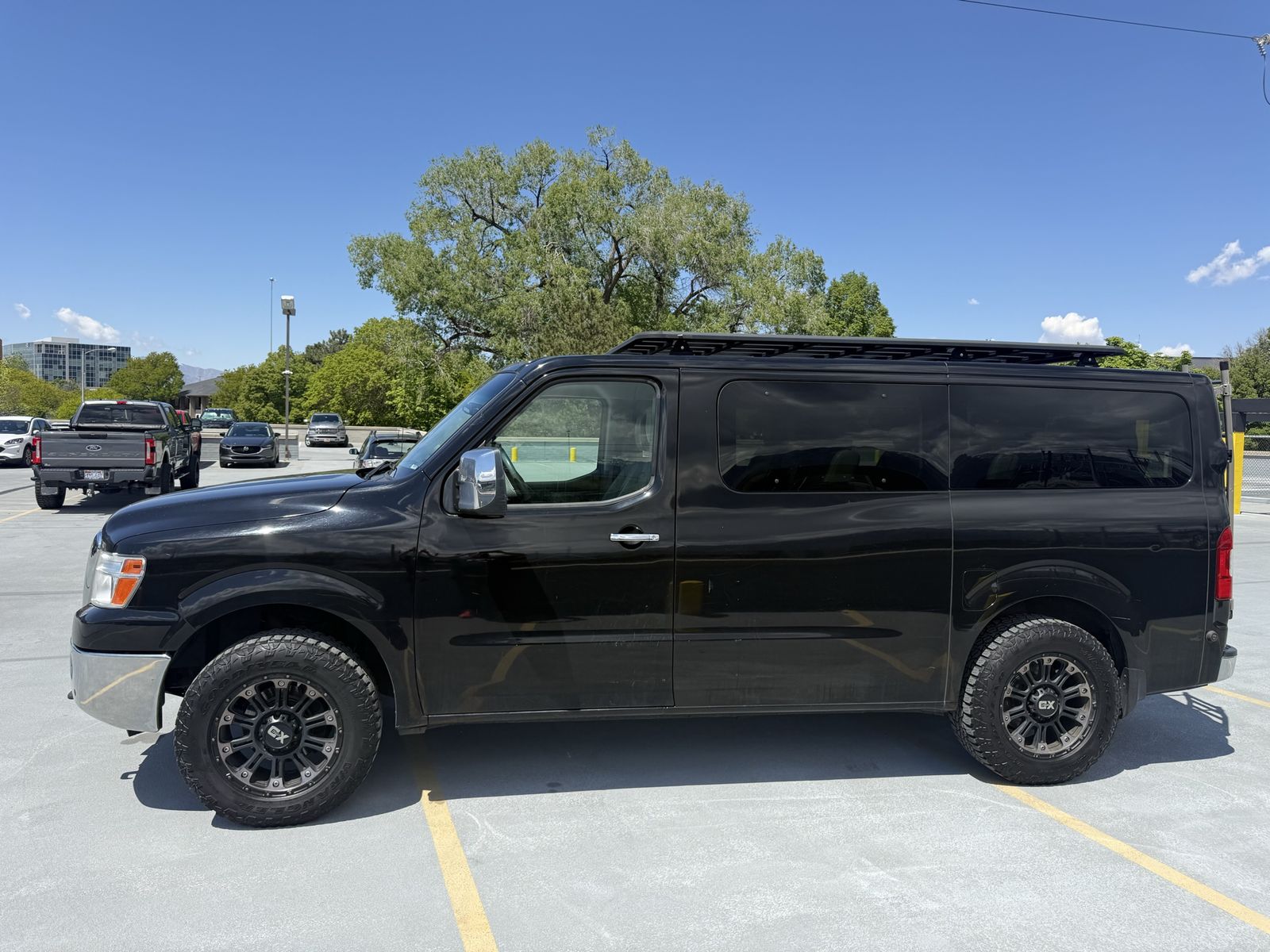 2016 Nissan NV SL