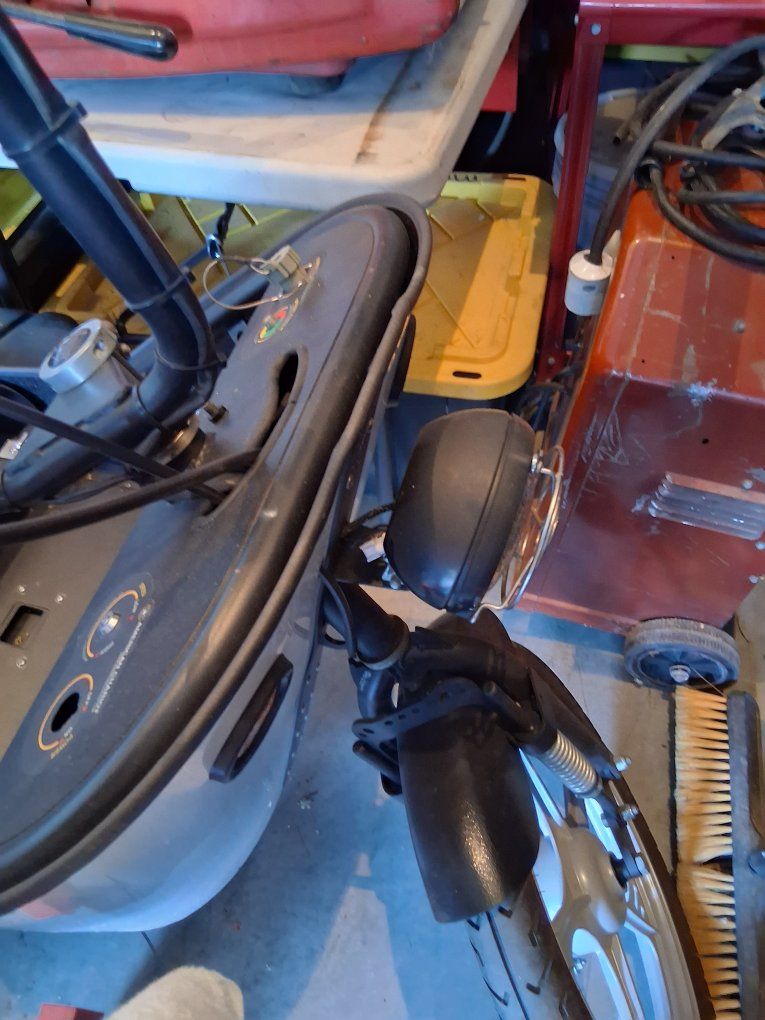 Main image 6