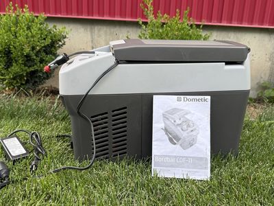 Dometic CDF-11 Portable Electric Fridge/Freezer (10.5L) – Excellent Condition