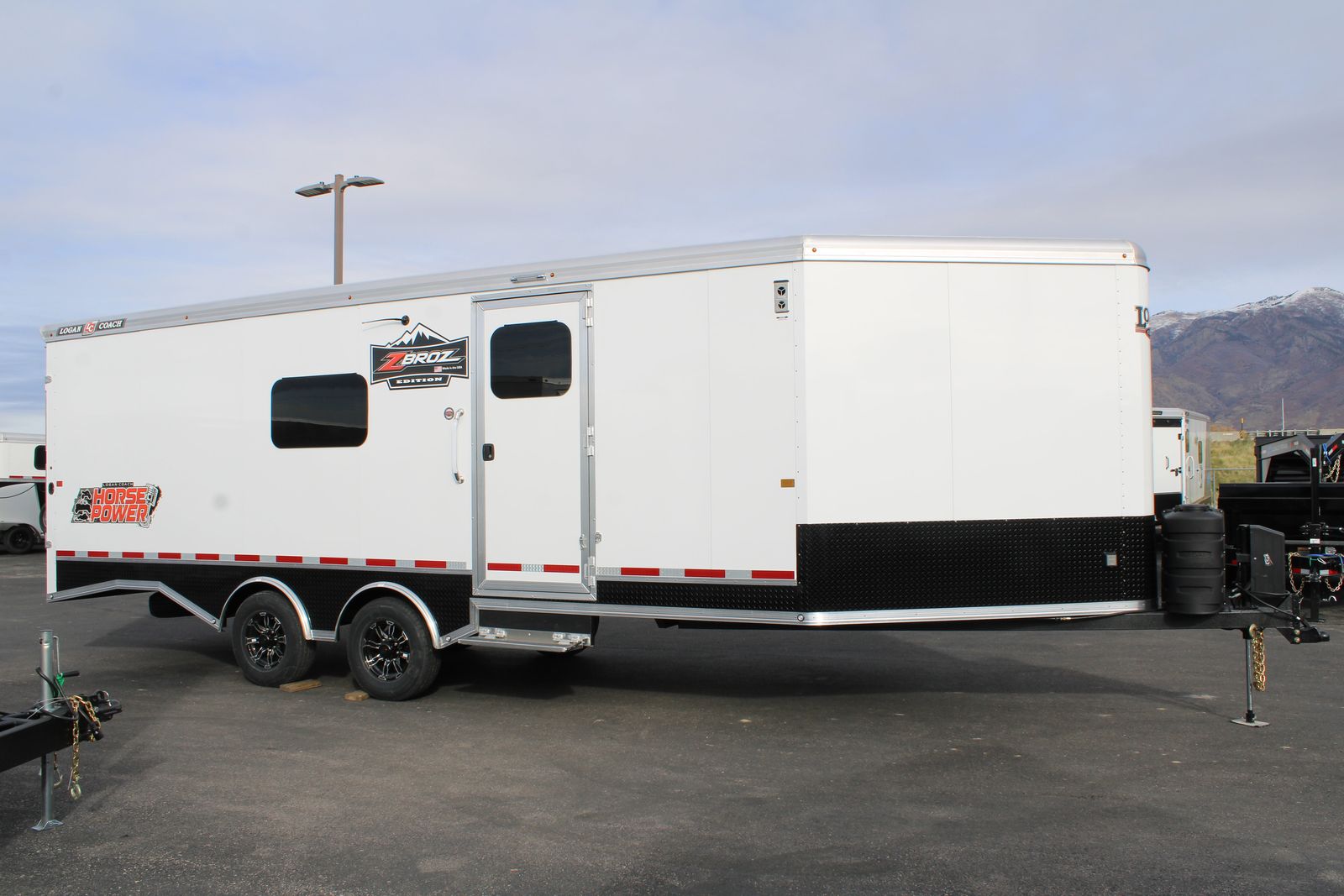 Logan Coach 29' HP Trailer