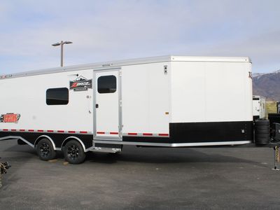 Logan Coach 29' HP Trailer