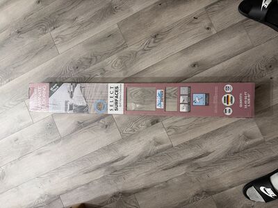 7 Boxes Of Pearl, Gray Laminated Flooring