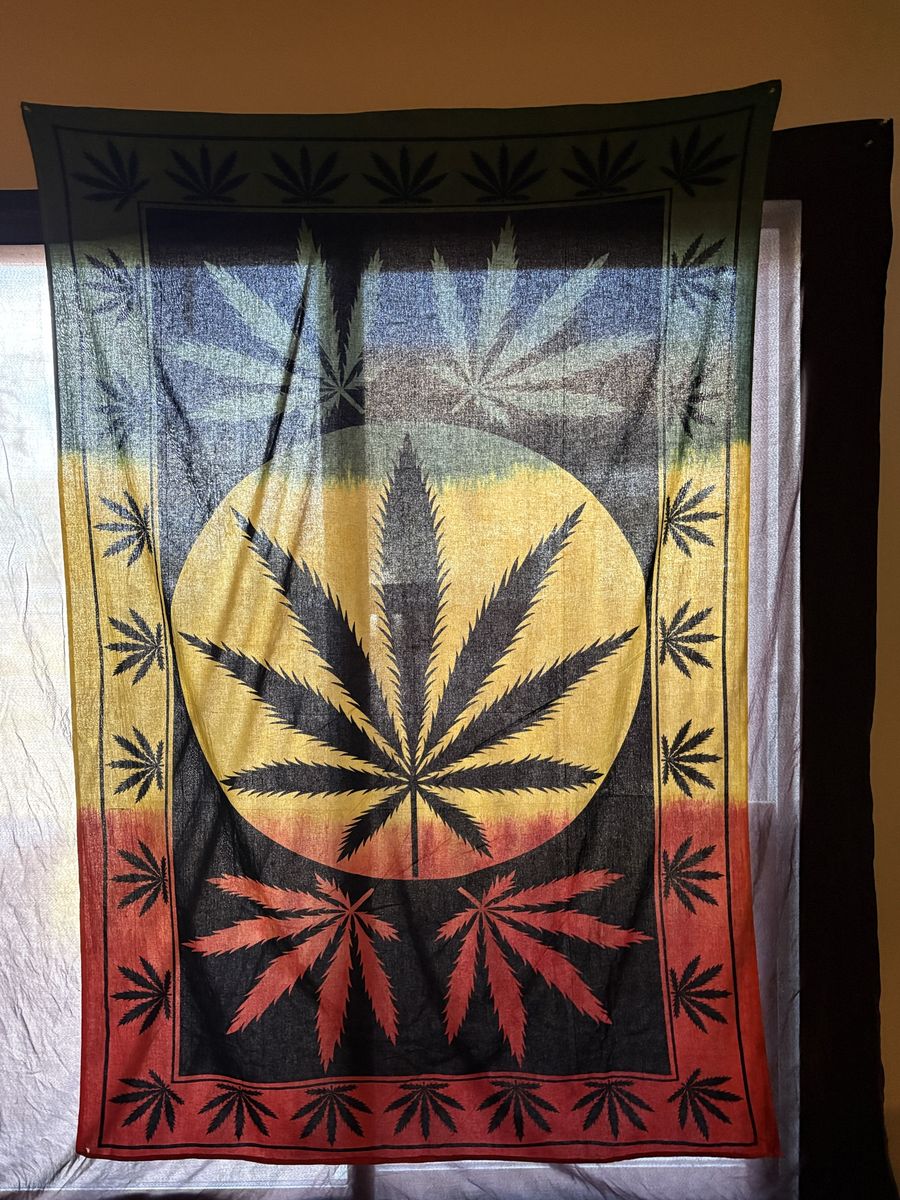 Tapestries & Metal wall signs
