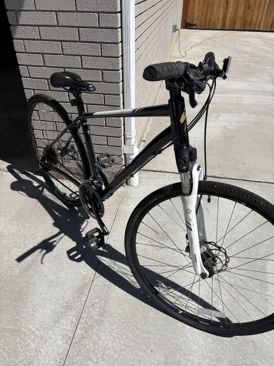 Specialized Ariel women’s L hybrid bicycle