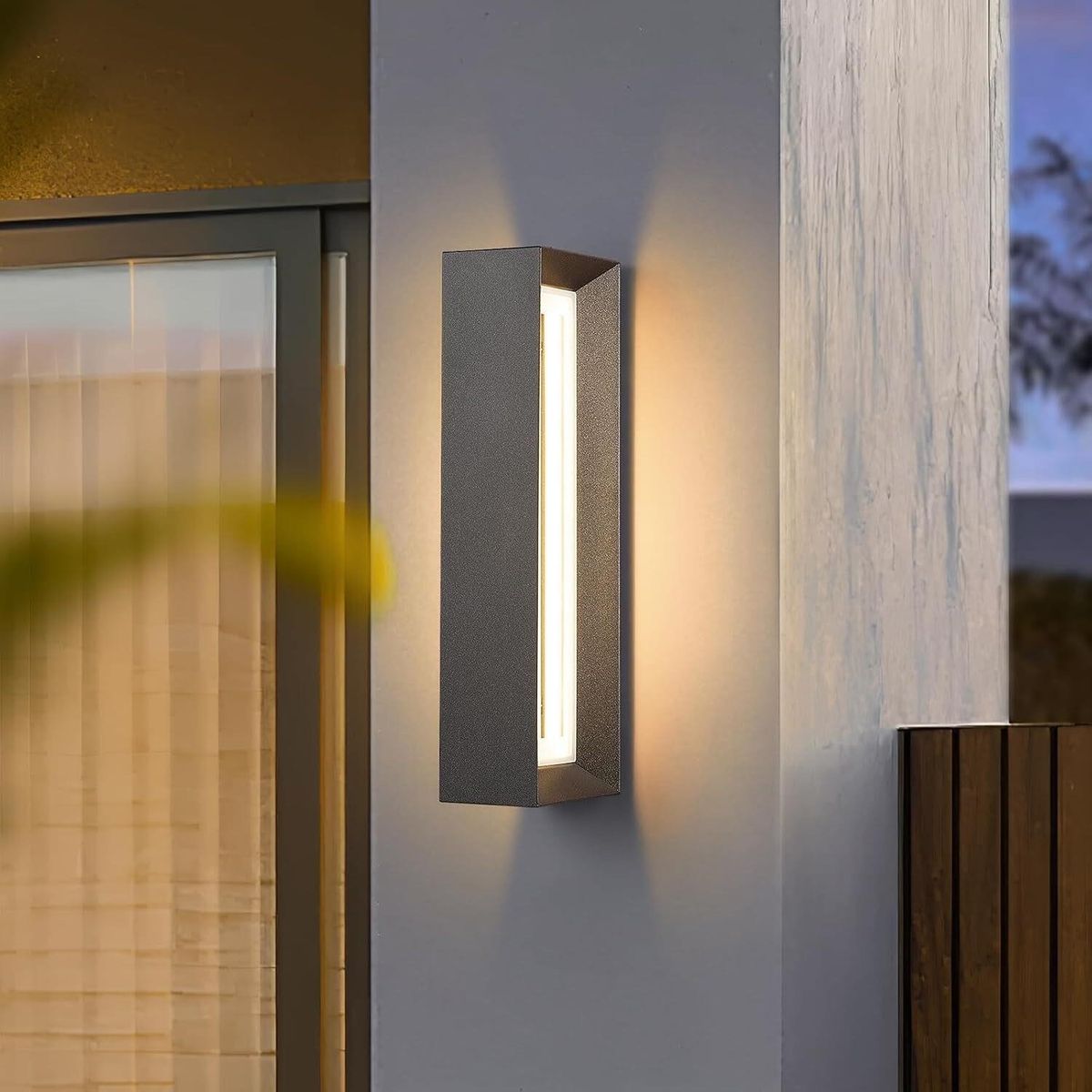 MVBT Outdoor Wall Light, 21" Sconce